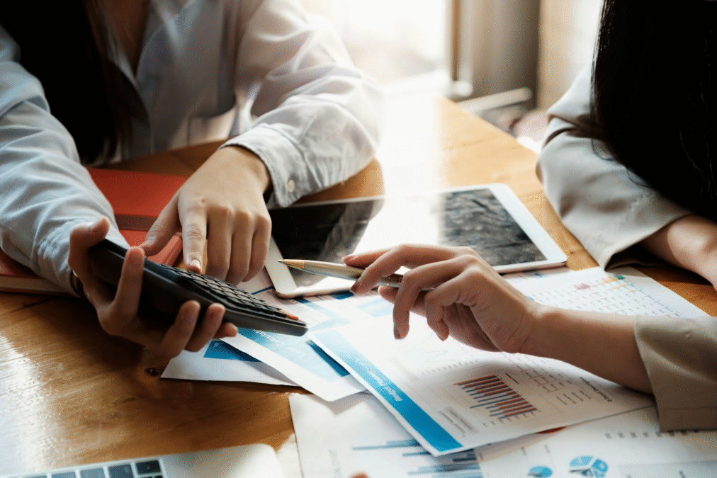Investmentfonds vs. ETFs: Ein Vergleich für Anleger