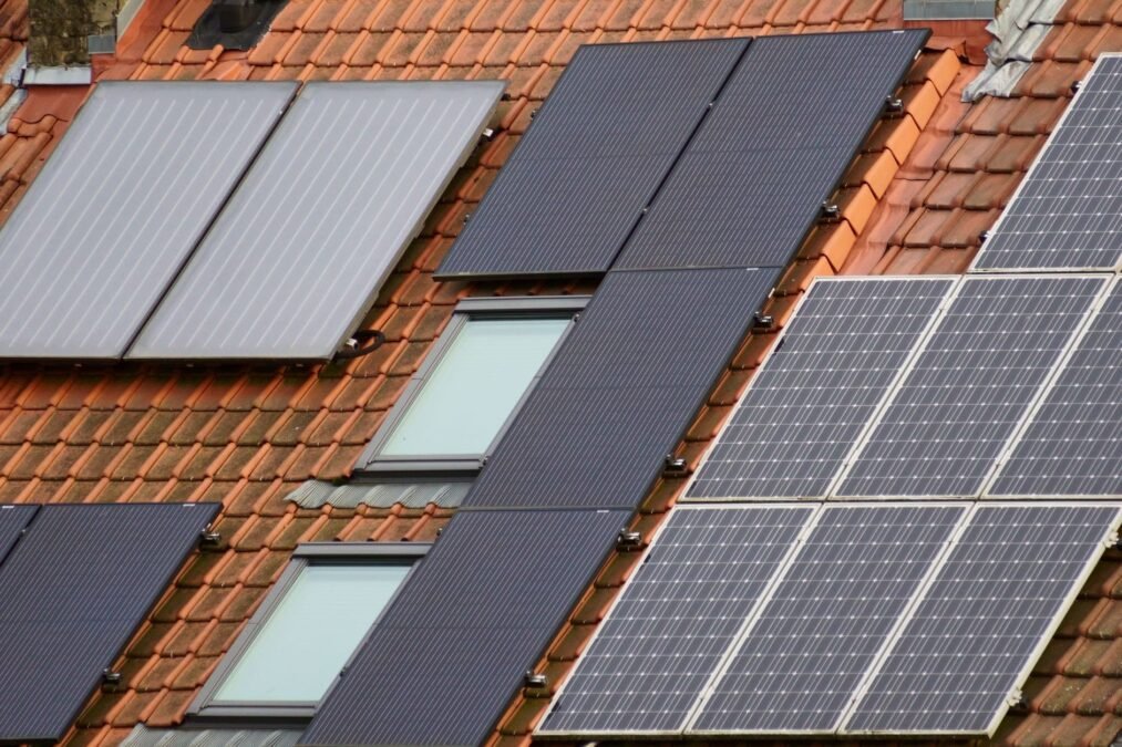 Solaranlage 2026: Planung, Kosten und Förderung Solaranlage 2026: Planung, Kosten und Förderung