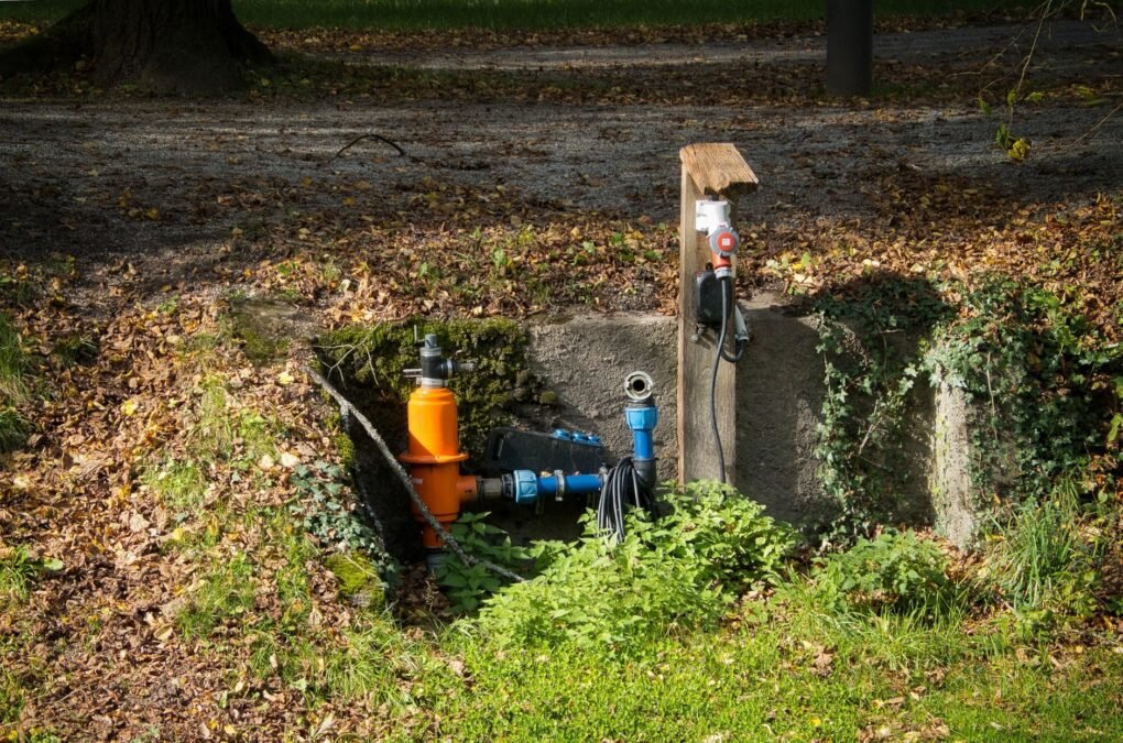 Wasserrohrbruch im Haus: Sofortmaßnahmen für Eigentümer Wasserrohrbruch im Haus: Sofortmaßnahmen für Eigentümer